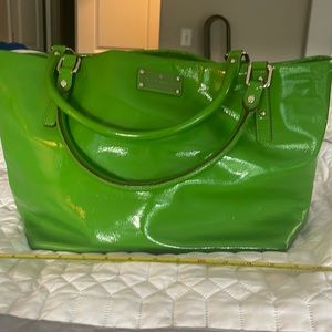 Kate, spade patent leather tote 13 inches long 10 inches high great condition